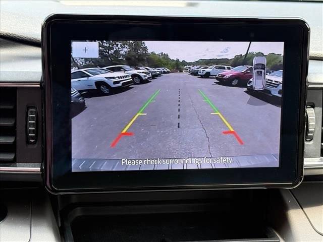 Used 2023 Ford Explorer XLT w/ Equipment Group 202A RWD image 24