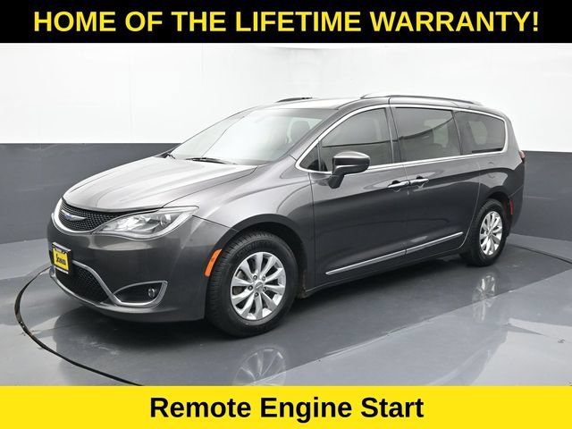 Used 2018 Chrysler Pacifica Touring-L Plus FWD image 10