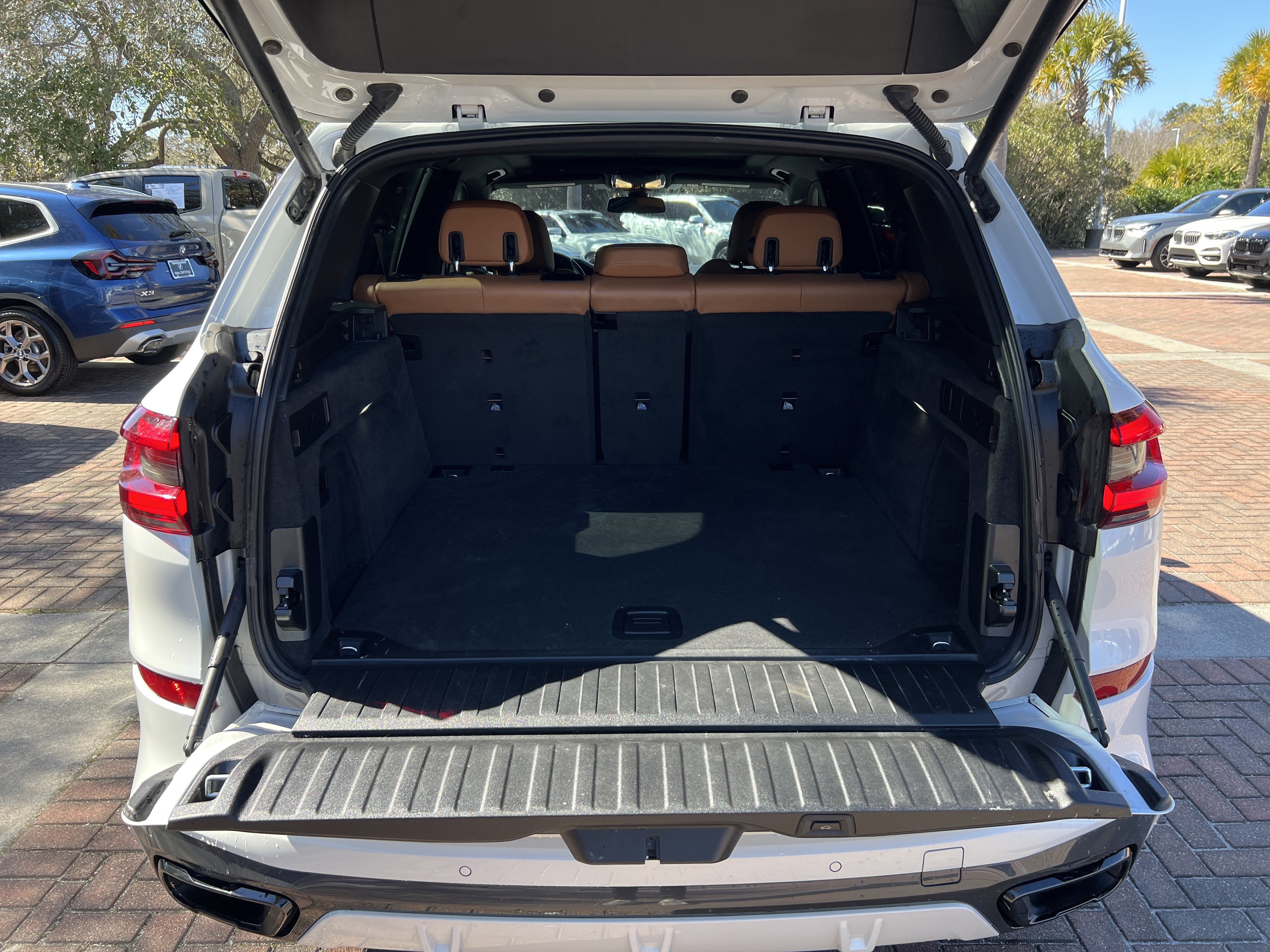 Certified 2022 BMW X5 sDrive40i w/ M Sport Package image 32