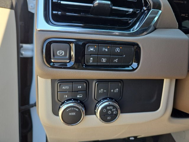 New 2027 GMC Yukon Denali w/ Sun & Power Step Package AWD/4WD image 17