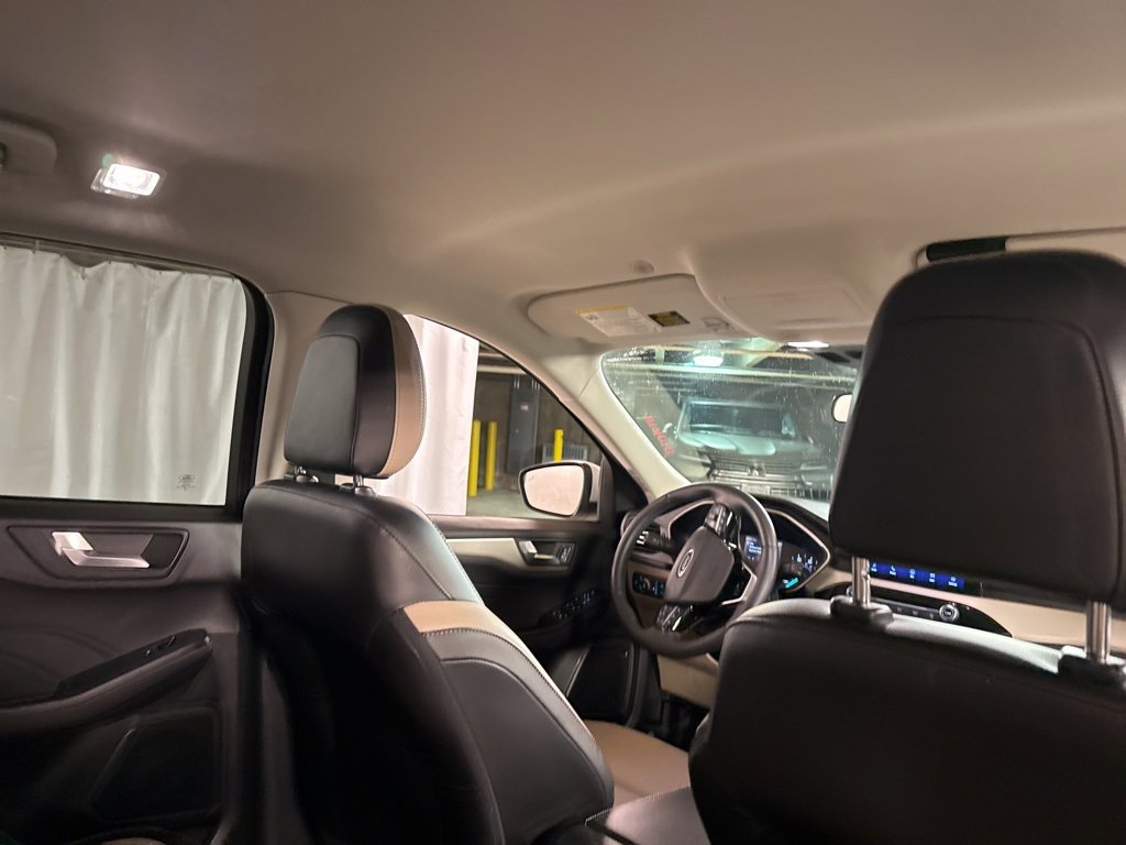 Used 2022 Ford Escape SEL image 9