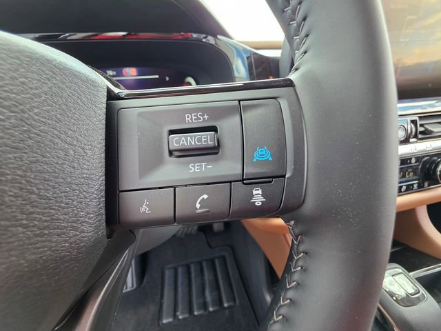 New 2026 Nissan Pathfinder Platinum AWD/4WD image 17