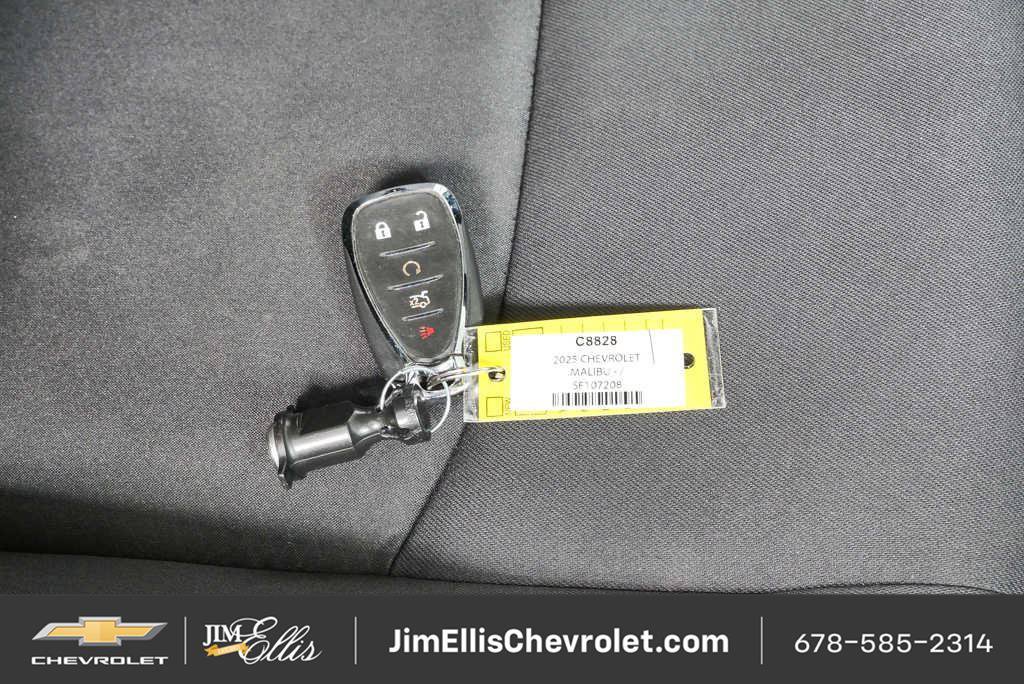 Used 2025 Chevrolet Malibu LT FWD image 36