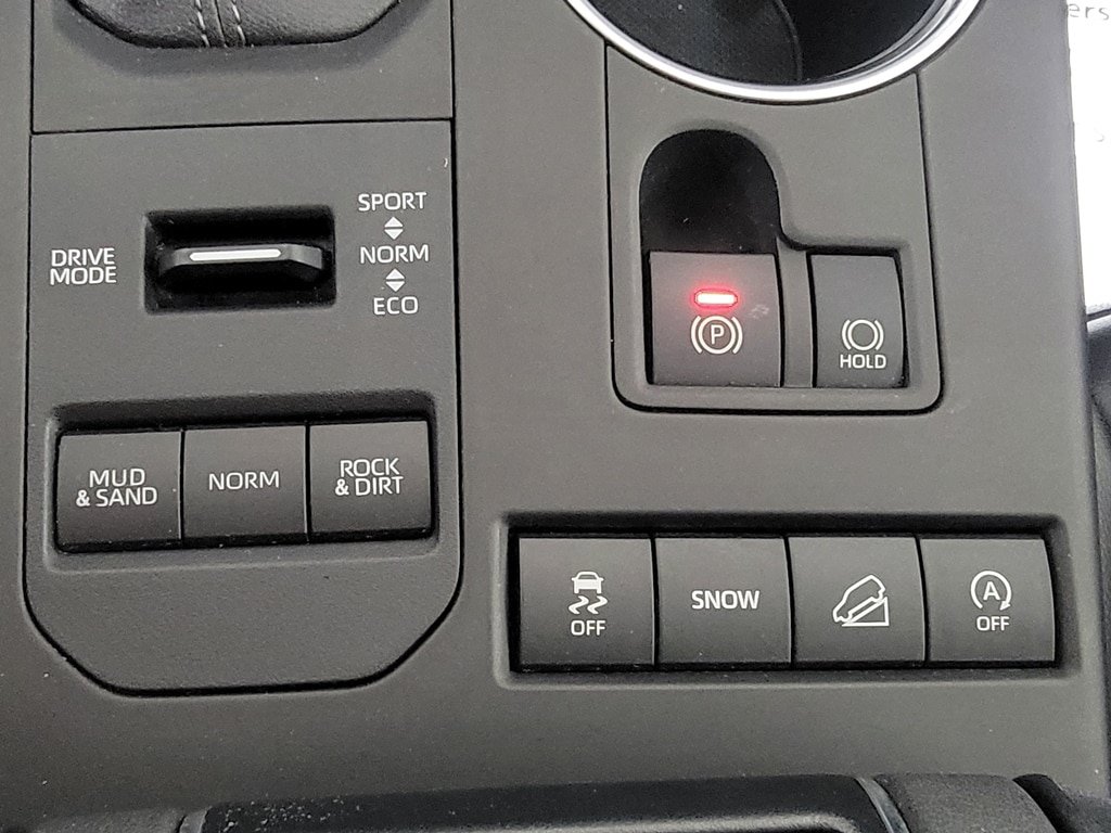 Used 2022 Toyota Highlander XLE AWD/4WD image 26