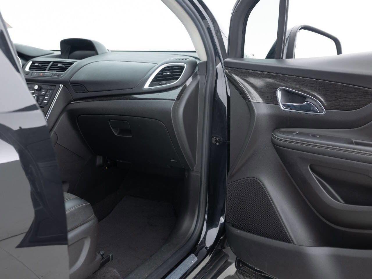 Used 2016 Buick Encore Convenience image 28