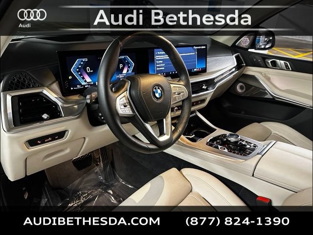Used 2024 BMW X7 xDrive40i w/ Executive Package AWD/4WD image 13