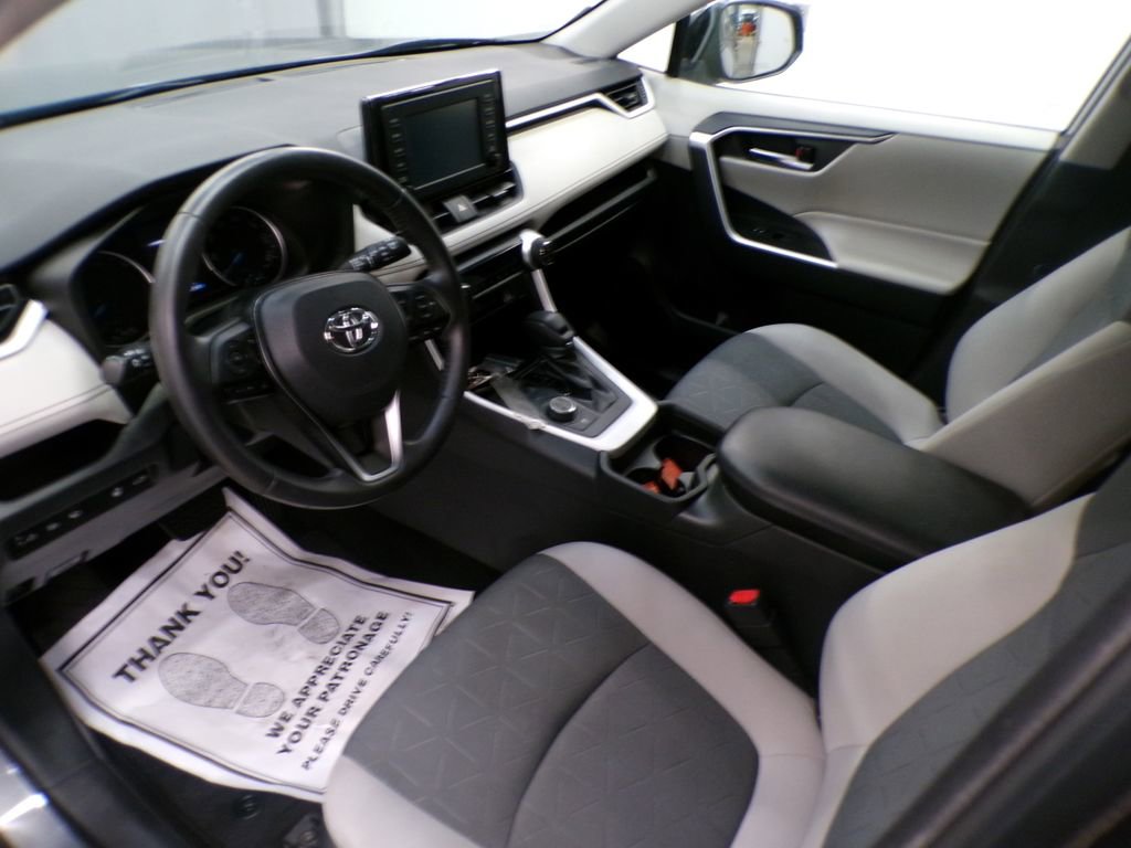 Used 2019 Toyota RAV4 XLE w/ Convenience Package AWD/4WD image 15