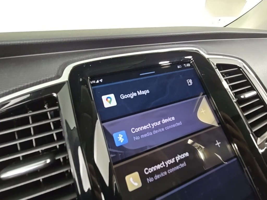 Certified 2025 Volvo XC90 T8 Plus image 28