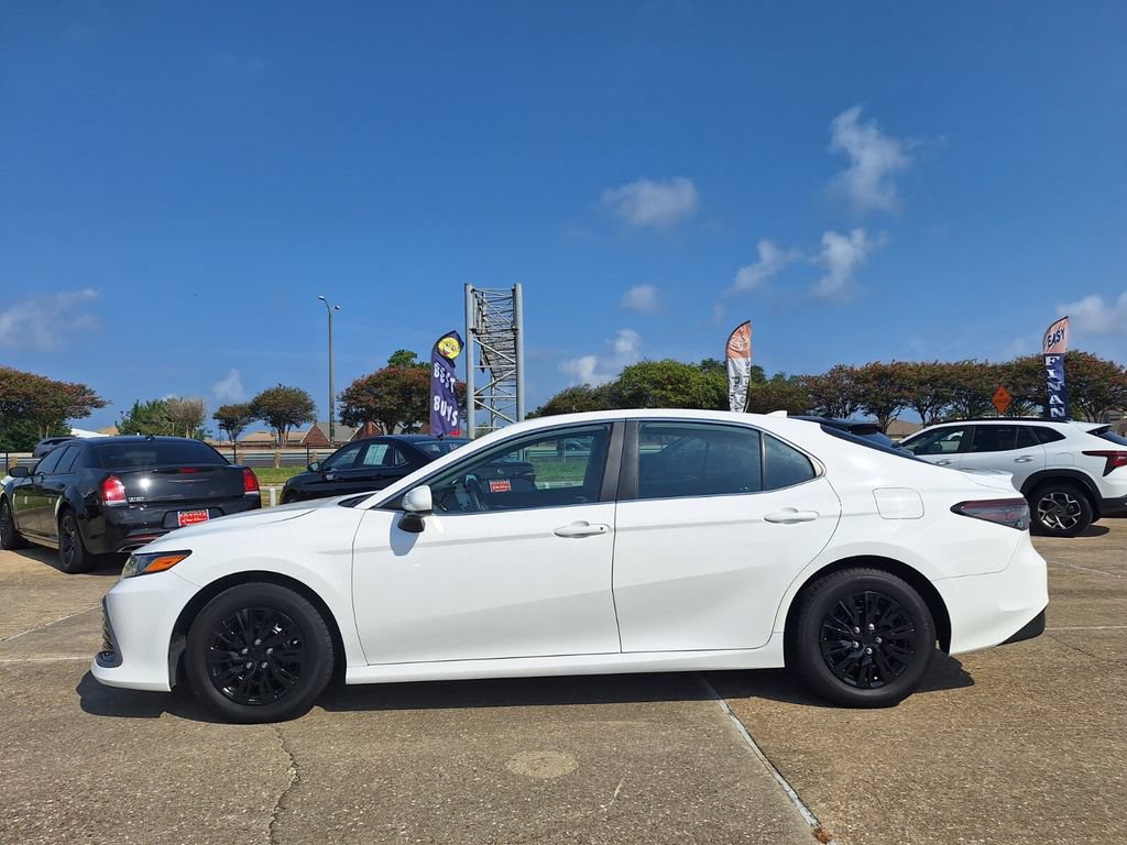 Used 2024 Toyota Camry LE FWD image 8