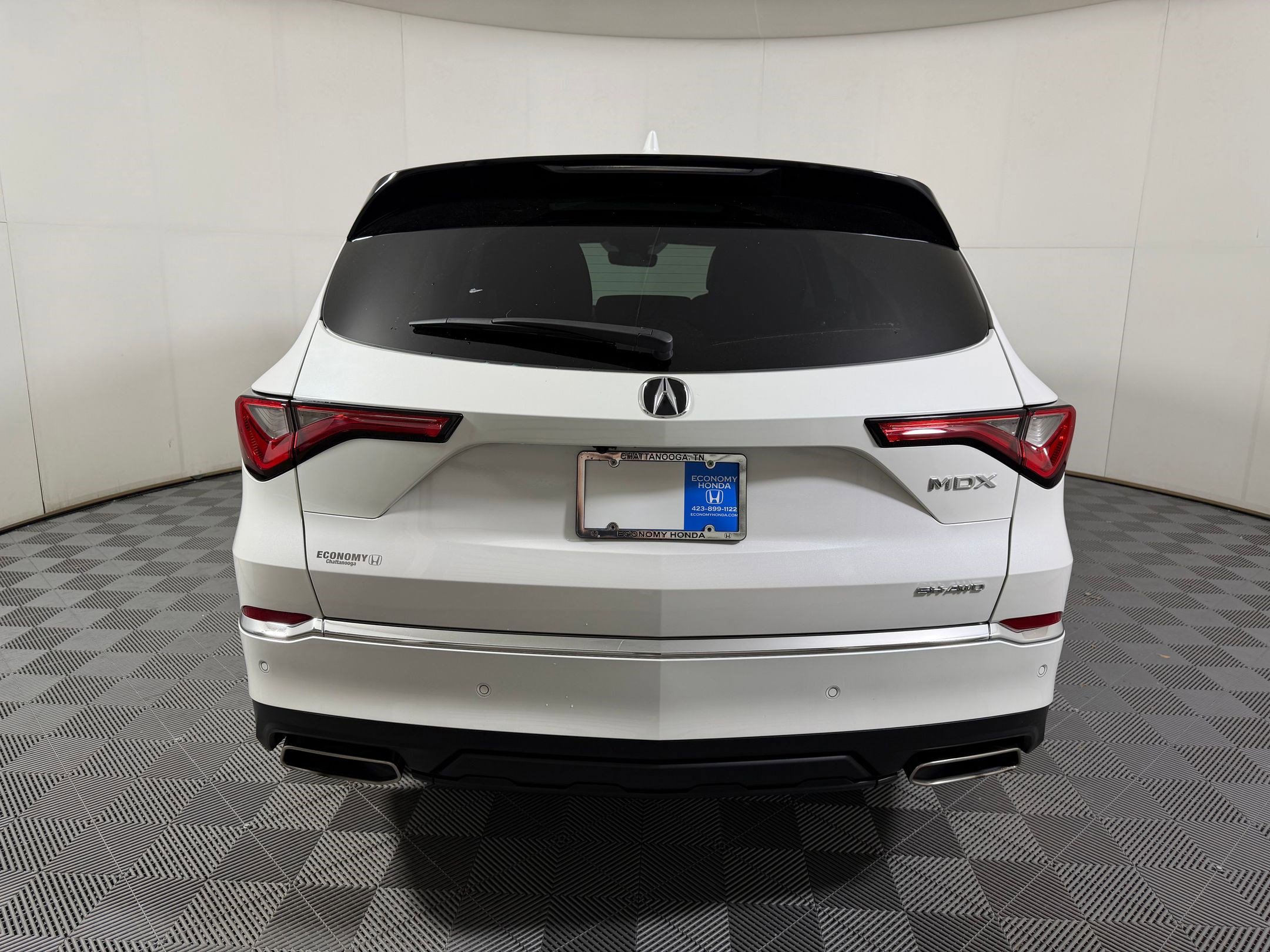 Used 2024 Acura MDX SH-AWD w/ Technology Package image 8