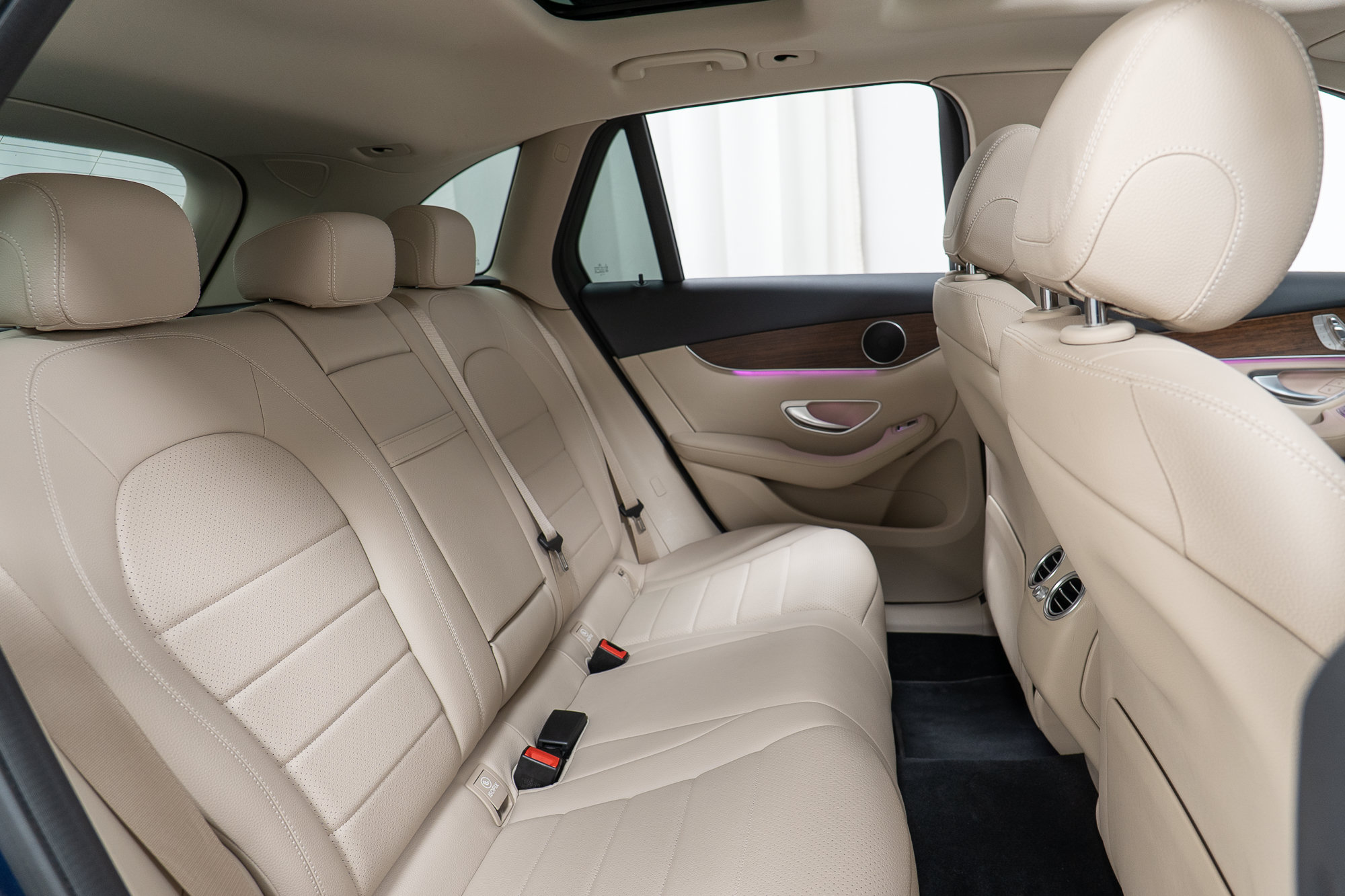 Certified 2022 Mercedes-Benz GLC 300 4MATIC w/ Premium Package Lite image 24