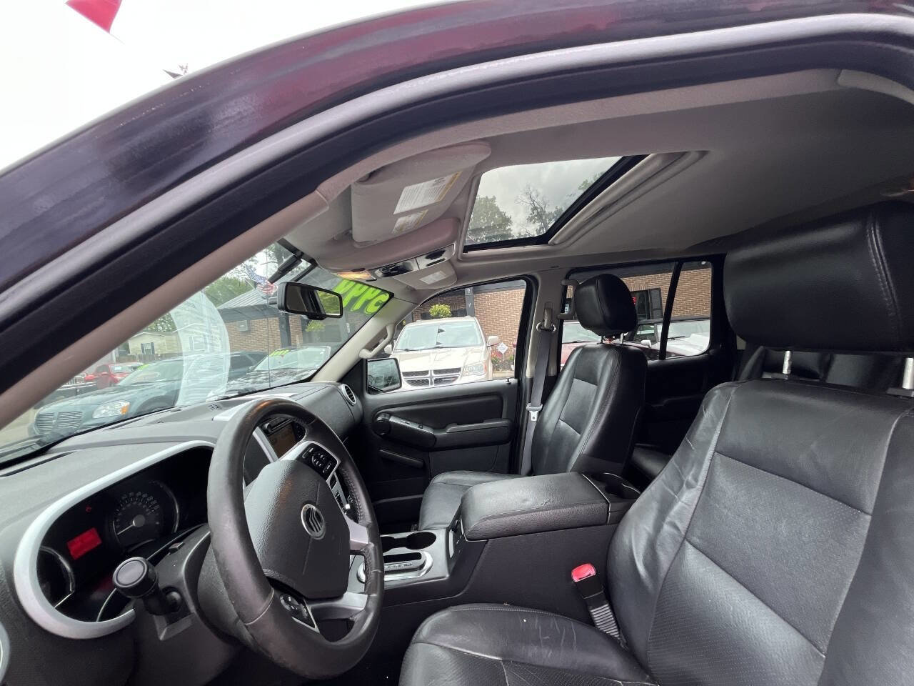 Used 2007 Mercury Mountaineer Premier image 38