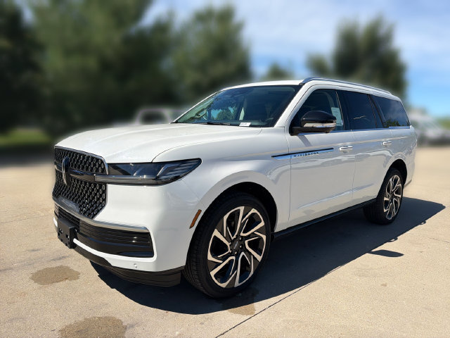 New 2026 Lincoln Navigator Reserve AWD/4WD image 11