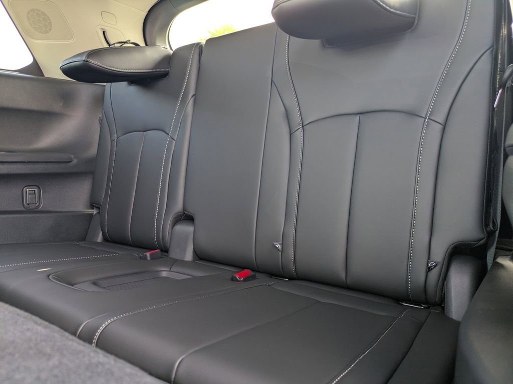 New 2026 INFINITI QX60 Luxe w/ Family Package FWD image 16