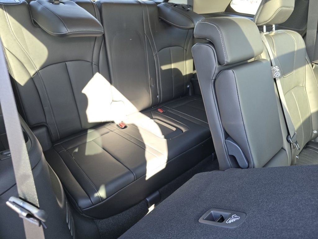 Certified 2025 INFINITI QX60 Pure image 23