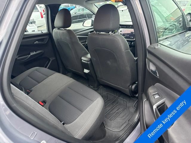 Used 2023 Chevrolet Bolt EUV LT w/ Comfort Package FWD image 6