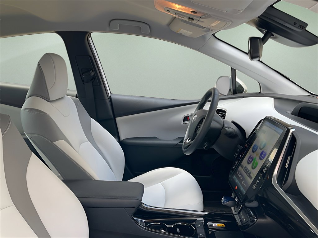 Used 2022 Toyota Prius Prime Limited image 15