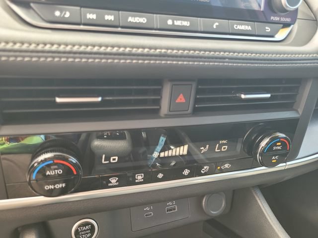 Certified 2023 Nissan Rogue SV FWD image 24
