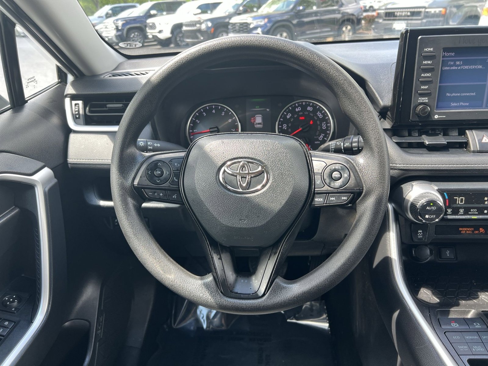 Used 2022 Toyota RAV4 XLE AWD/4WD image 24