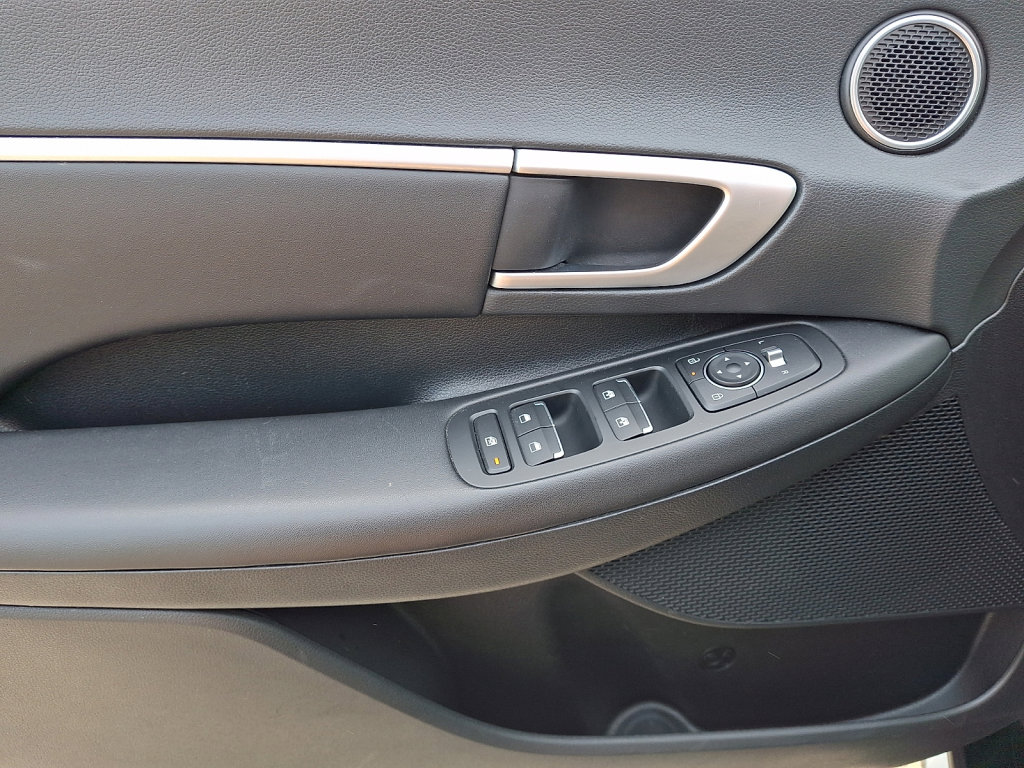 Used 2024 Hyundai Sonata SEL FWD image 23