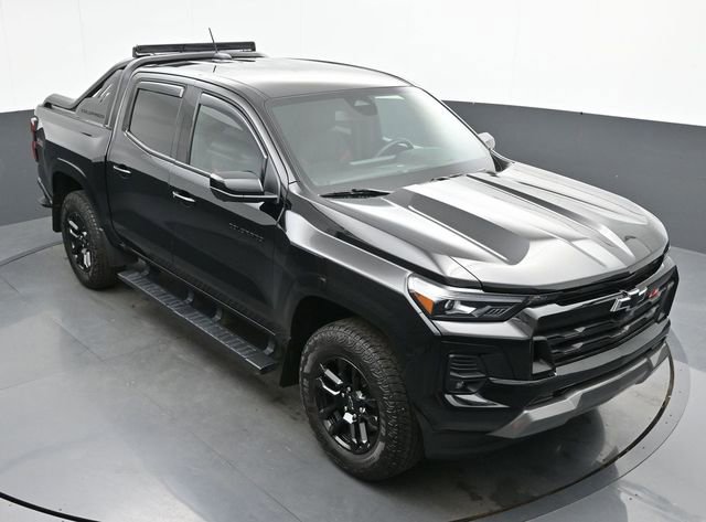 Used 2025 Chevrolet Colorado Z71 w/ Midnight Edition AWD/4WD image 45