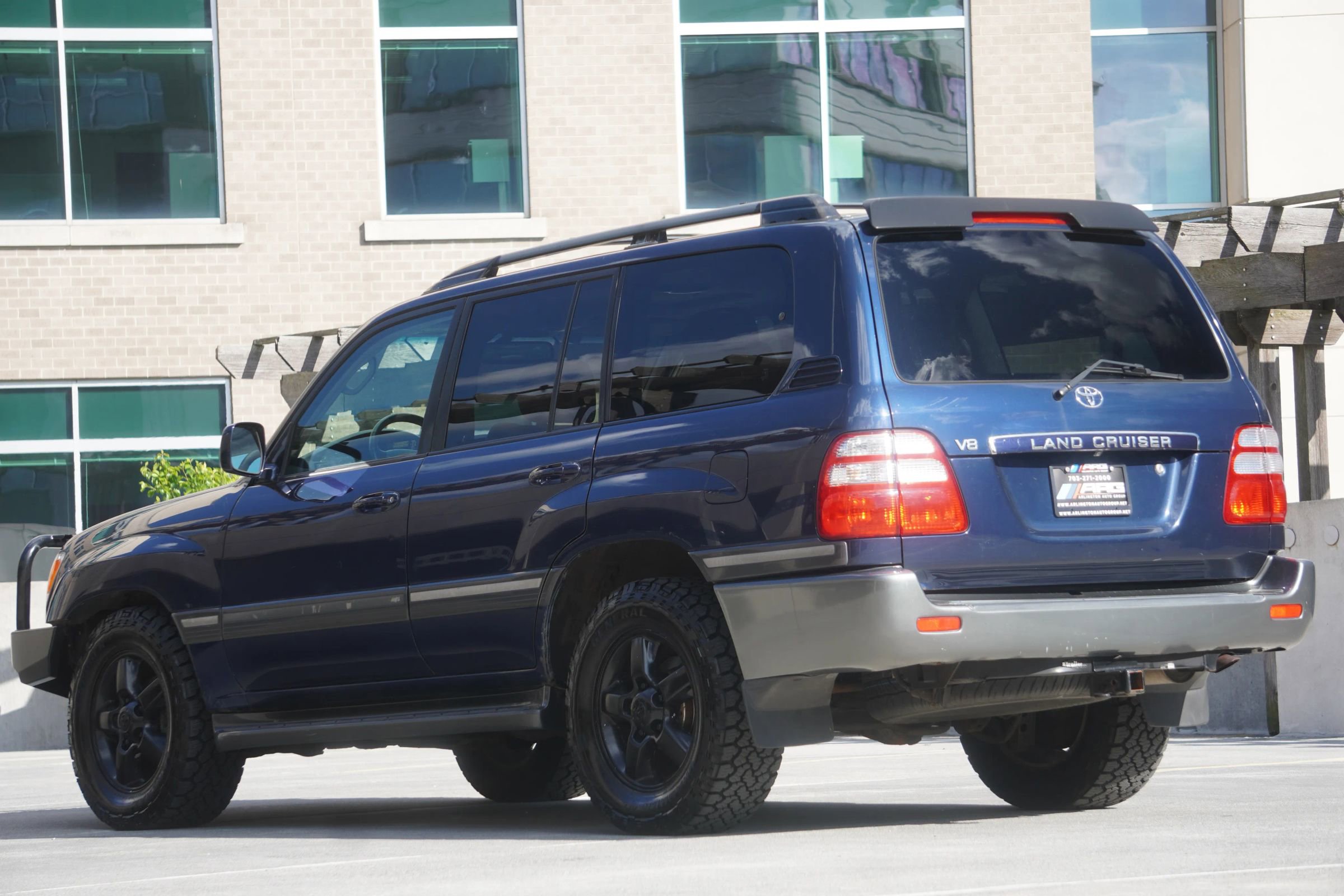 Used 2004 Toyota Land Cruiser AWD/4WD image 10