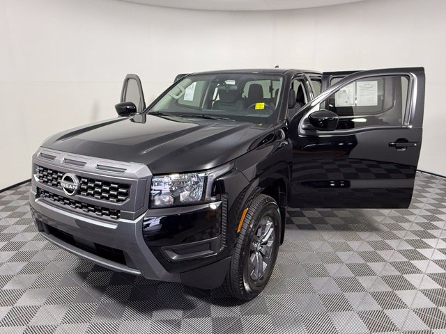 Used 2025 Nissan Frontier SV RWD image 3