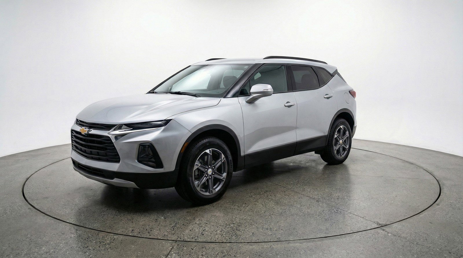 Used 2025 Chevrolet Blazer LT image 3