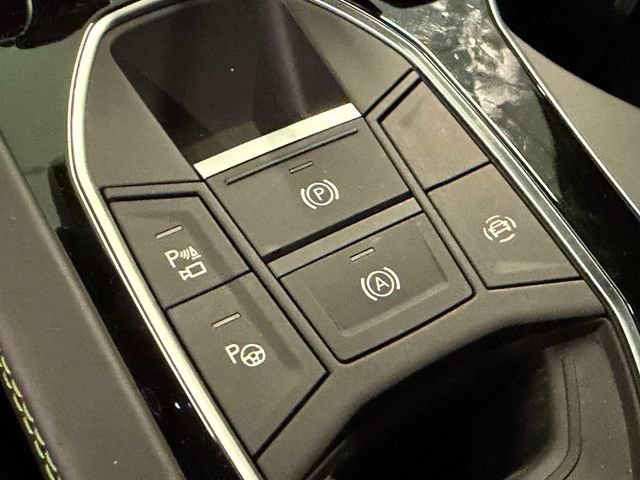 Used 2024 Lamborghini Urus S AWD/4WD image 32
