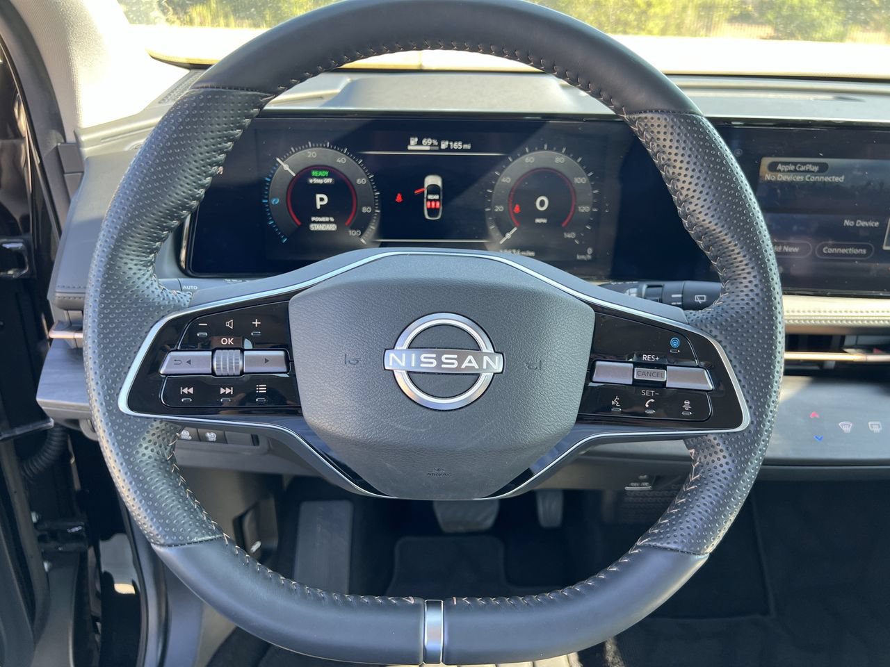 Used 2024 Nissan Ariya AWD image 6