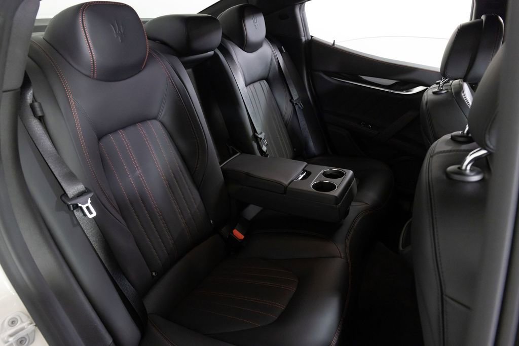 Used 2023 Maserati Ghibli Modena image 32