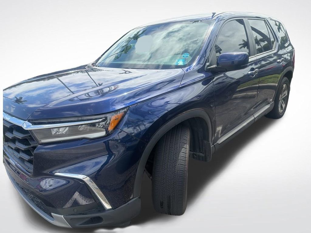 Used 2025 Honda Pilot EX-L image 2