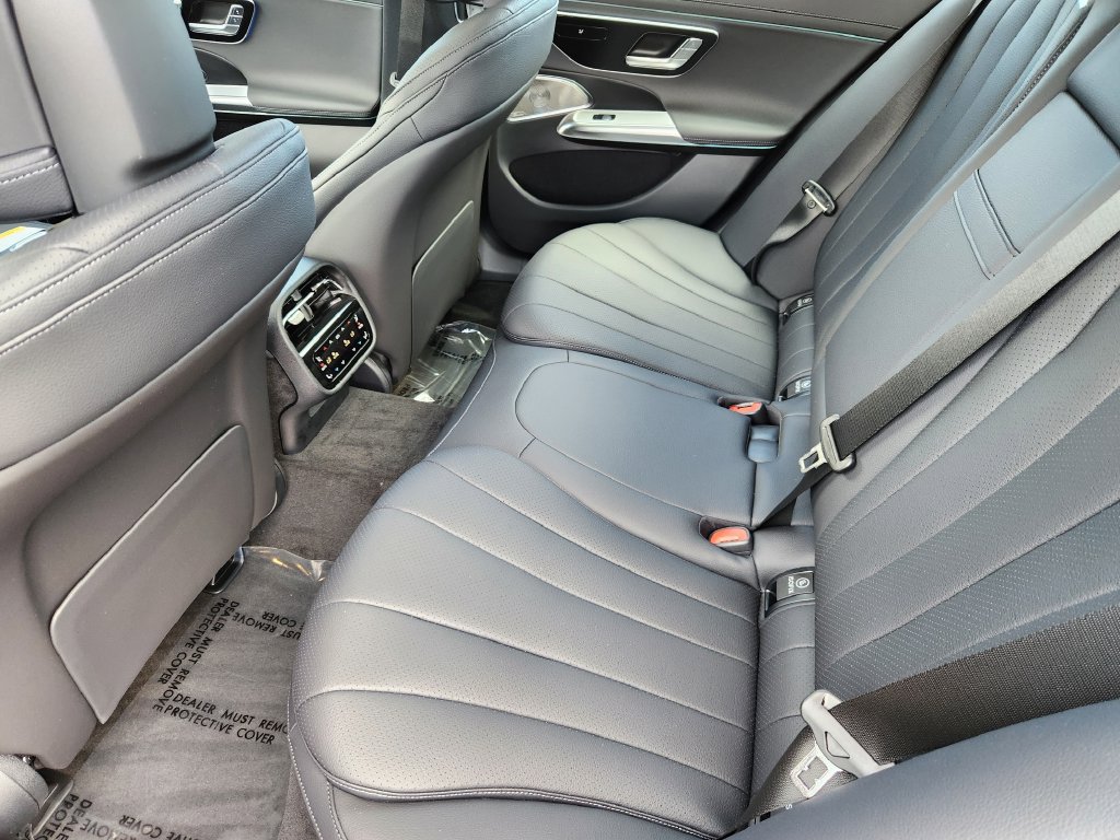 New 2026 Mercedes-Benz E 350 4MATIC Sedan image 30