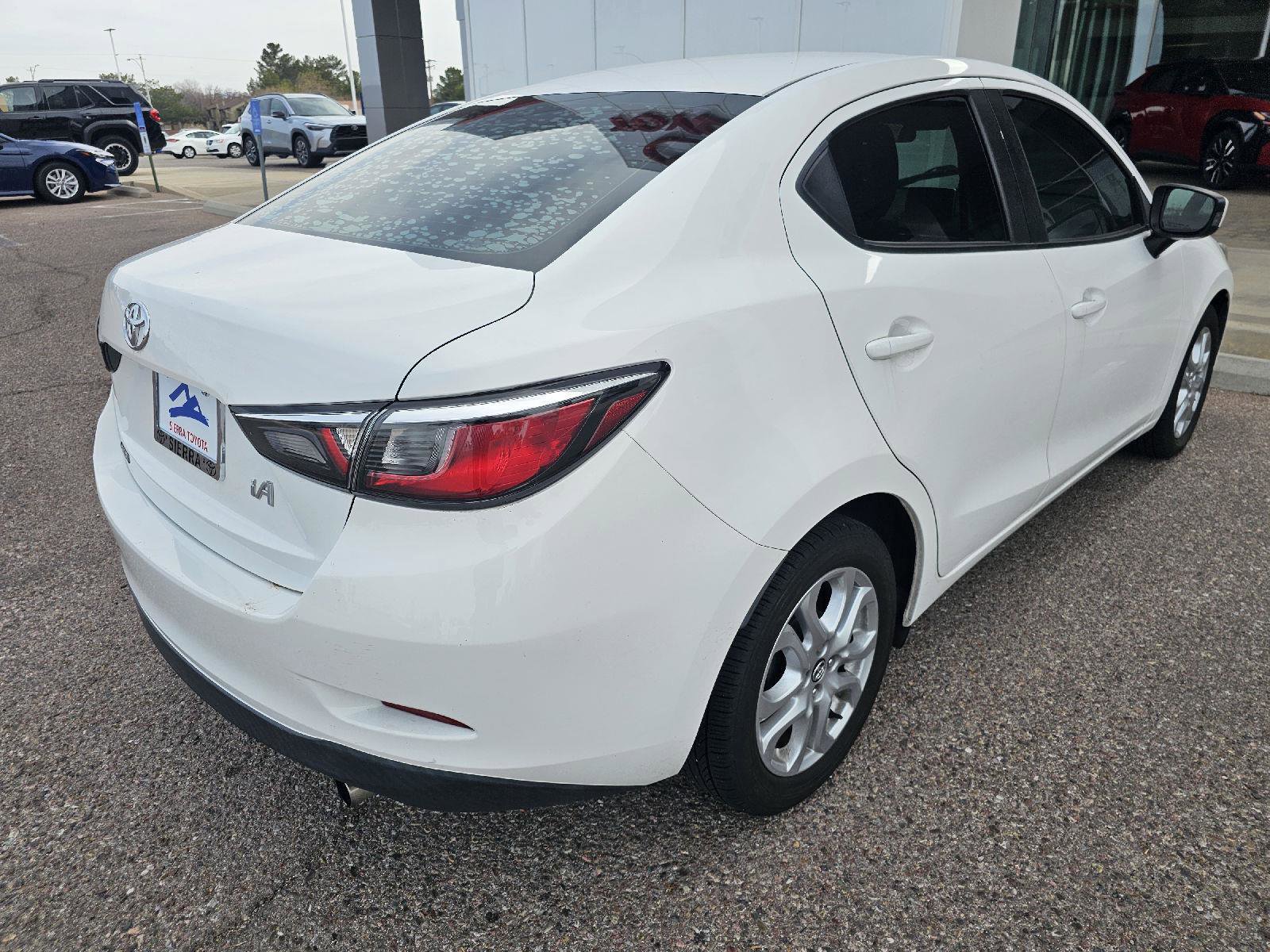 Used 2018 Toyota Yaris iA image 5