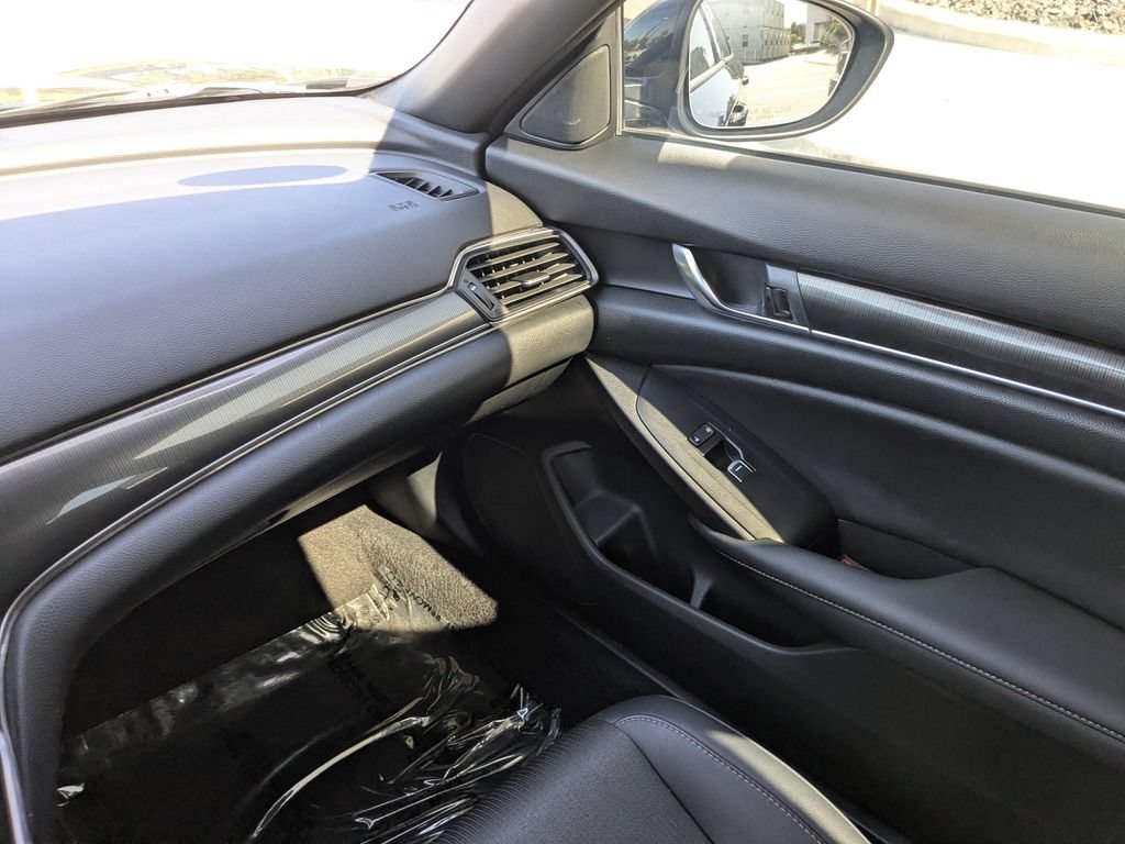 Used 2020 Honda Accord Sport image 4