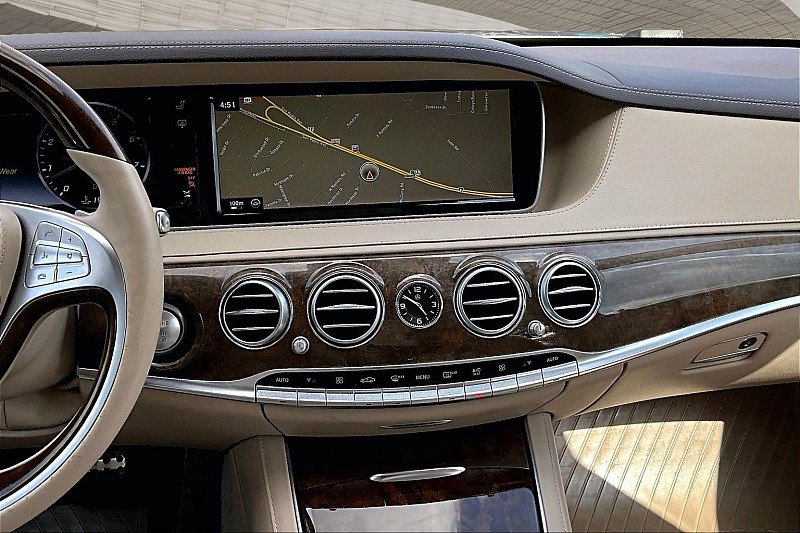 Used 2015 Mercedes-Benz S 550 4MATIC Sedan w/ Sport Package image 6