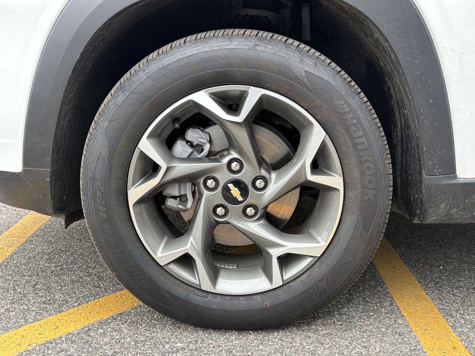 Used 2025 Chevrolet Trax LT image 28