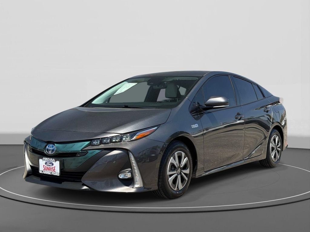 Used 2017 Toyota Prius Prime Advanced FWD image 1