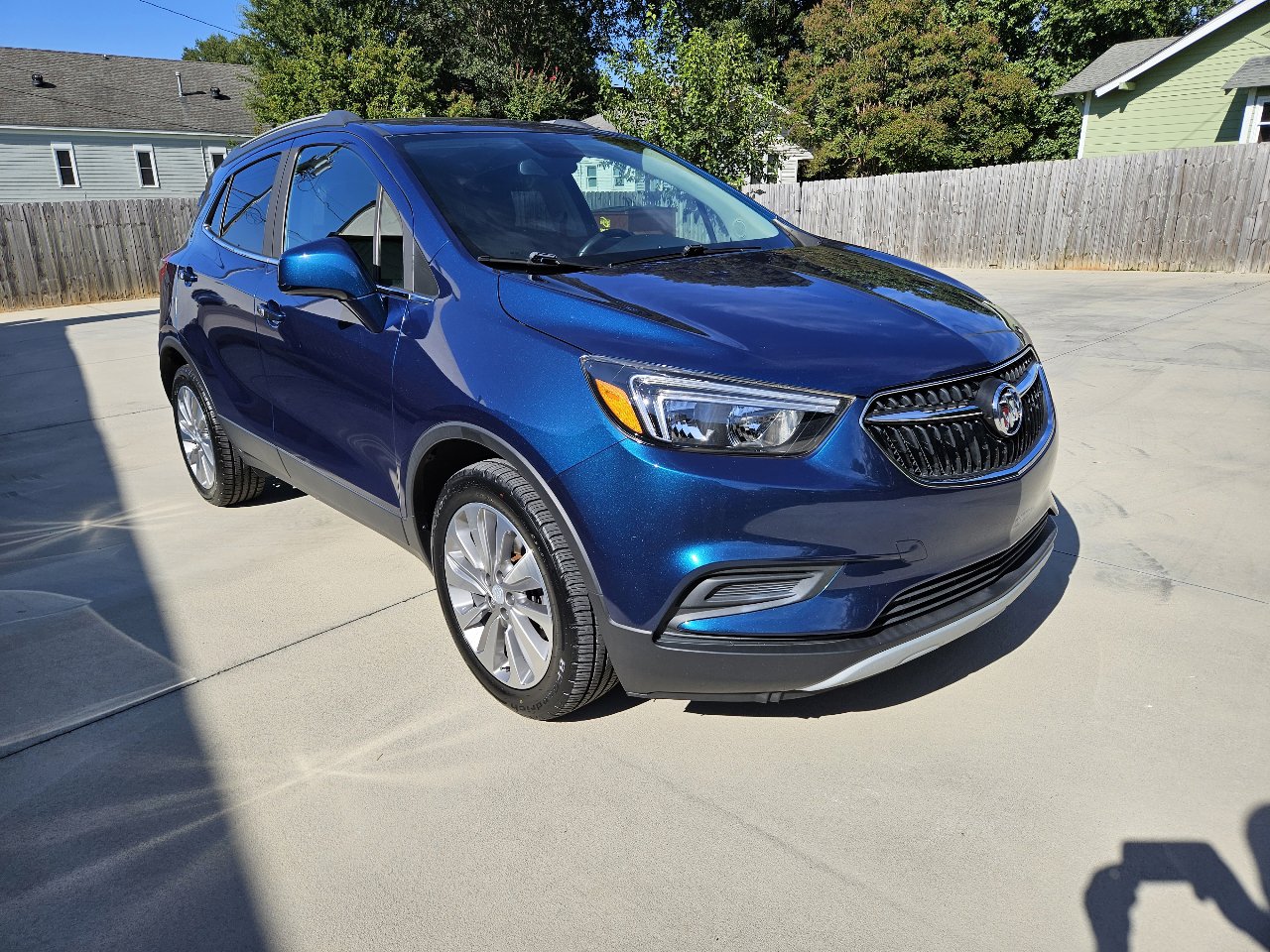 Used 2020 Buick Encore Preferred image 3