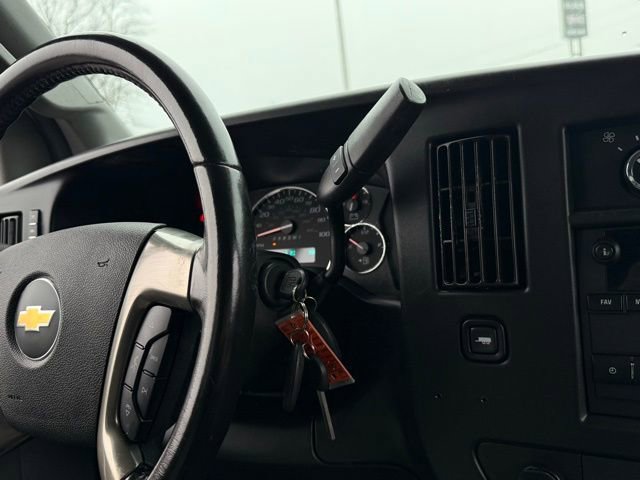 Used 2019 Chevrolet Express 3500 LS image 25