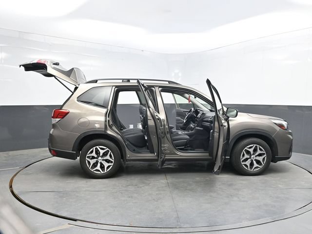Used 2020 Subaru Forester Premium AWD/4WD image 53