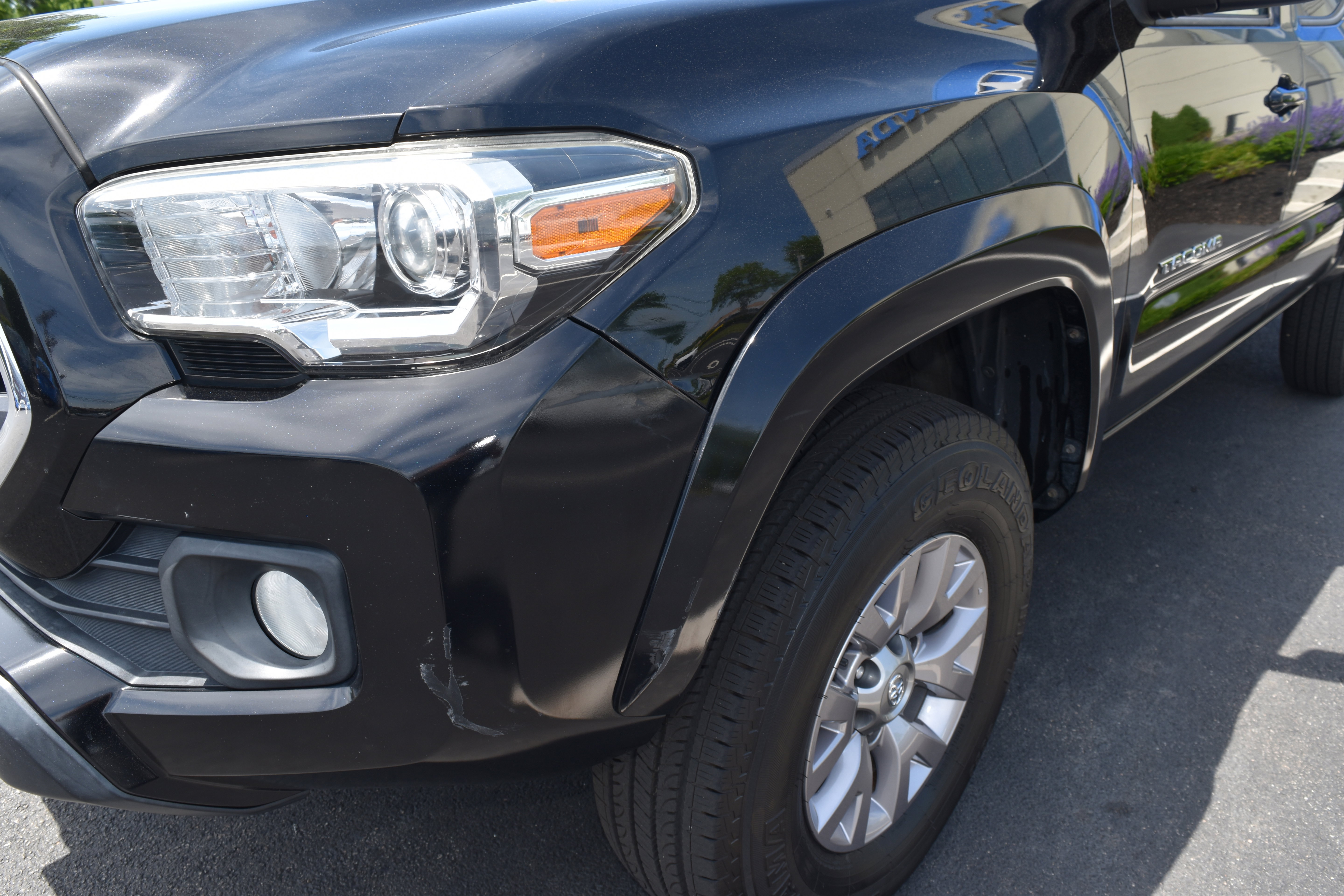 Used 2018 Toyota Tacoma SR5 RWD image 13