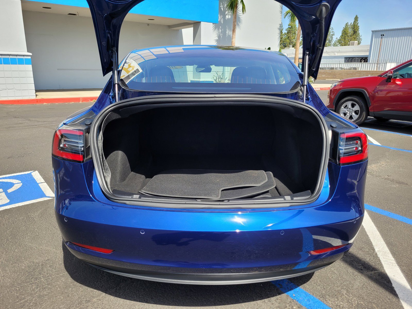 Used 2018 Tesla Model 3 Long Range RWD image 27