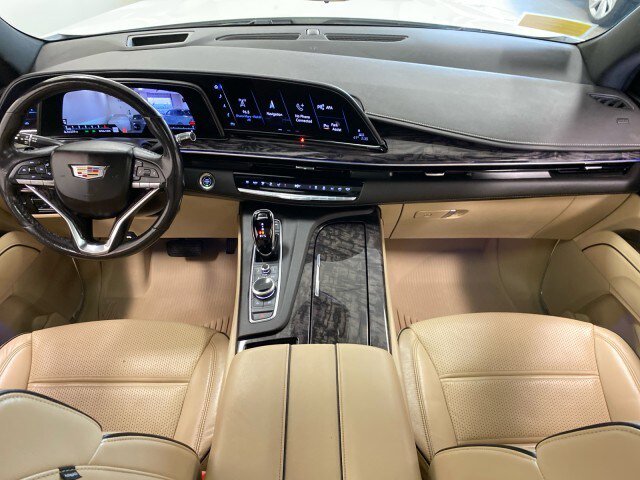 Used 2021 Cadillac Escalade Premium Luxury w/ Performance Package AWD/4WD image 13