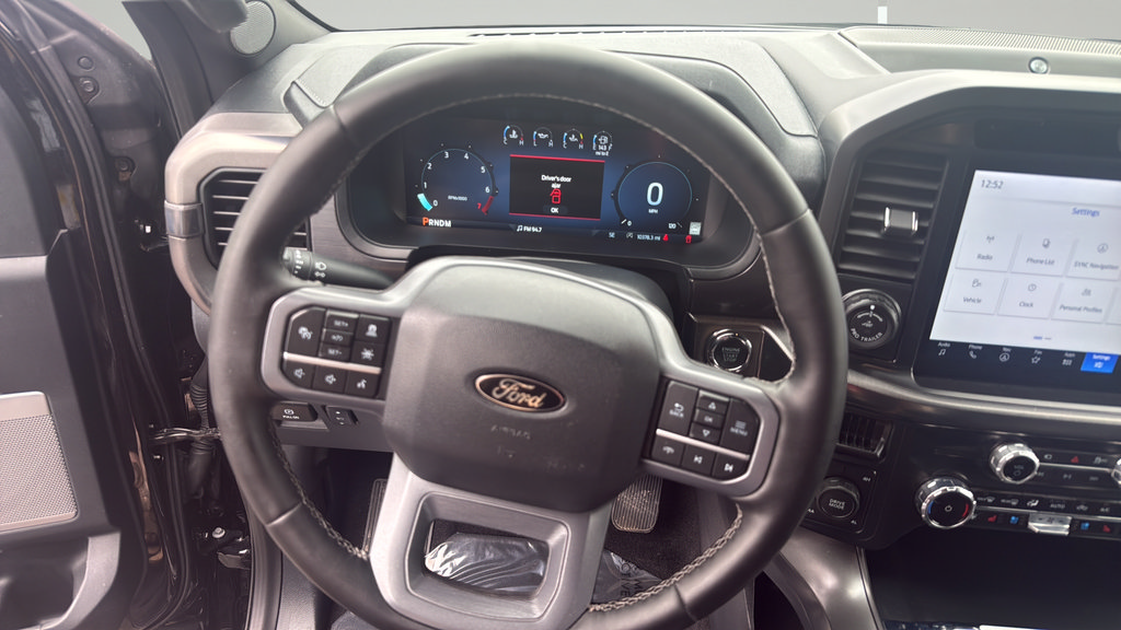 Used 2025 Ford F150 Lariat AWD/4WD image 3