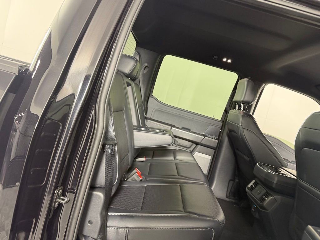 Used 2025 Ford F150 Lariat image 31