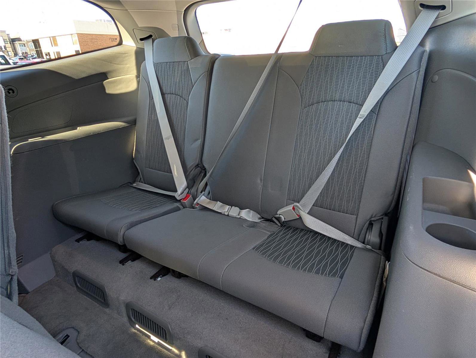 Used 2017 Chevrolet Traverse LT w/ Style and Technology Package image 14