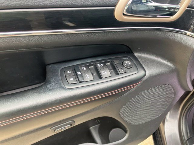 Used 2016 Jeep Grand Cherokee Limited 75th Anniversary AWD/4WD image 10