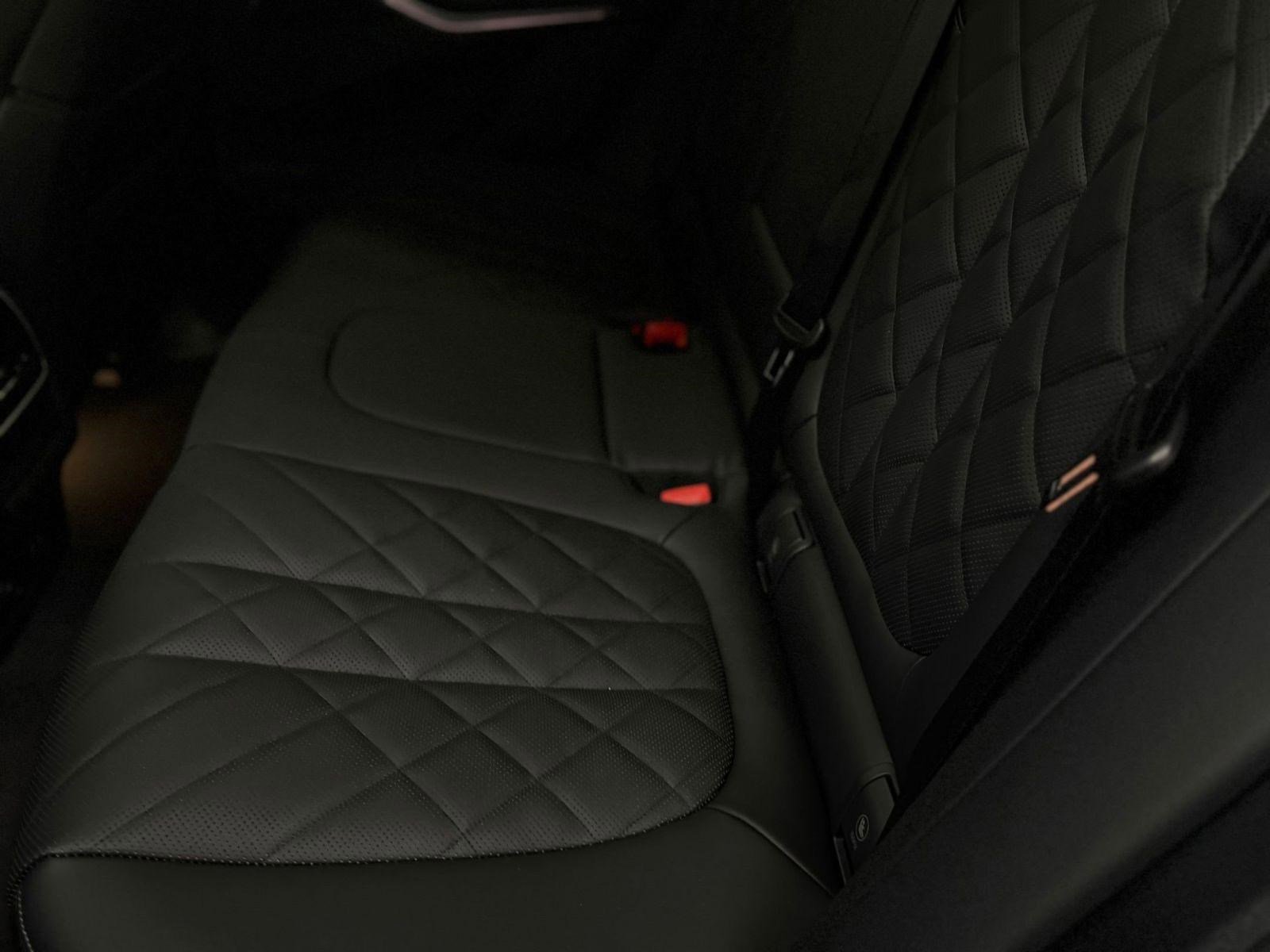 New 2026 BMW X5 xDrive50e w/ M Sport Package image 23