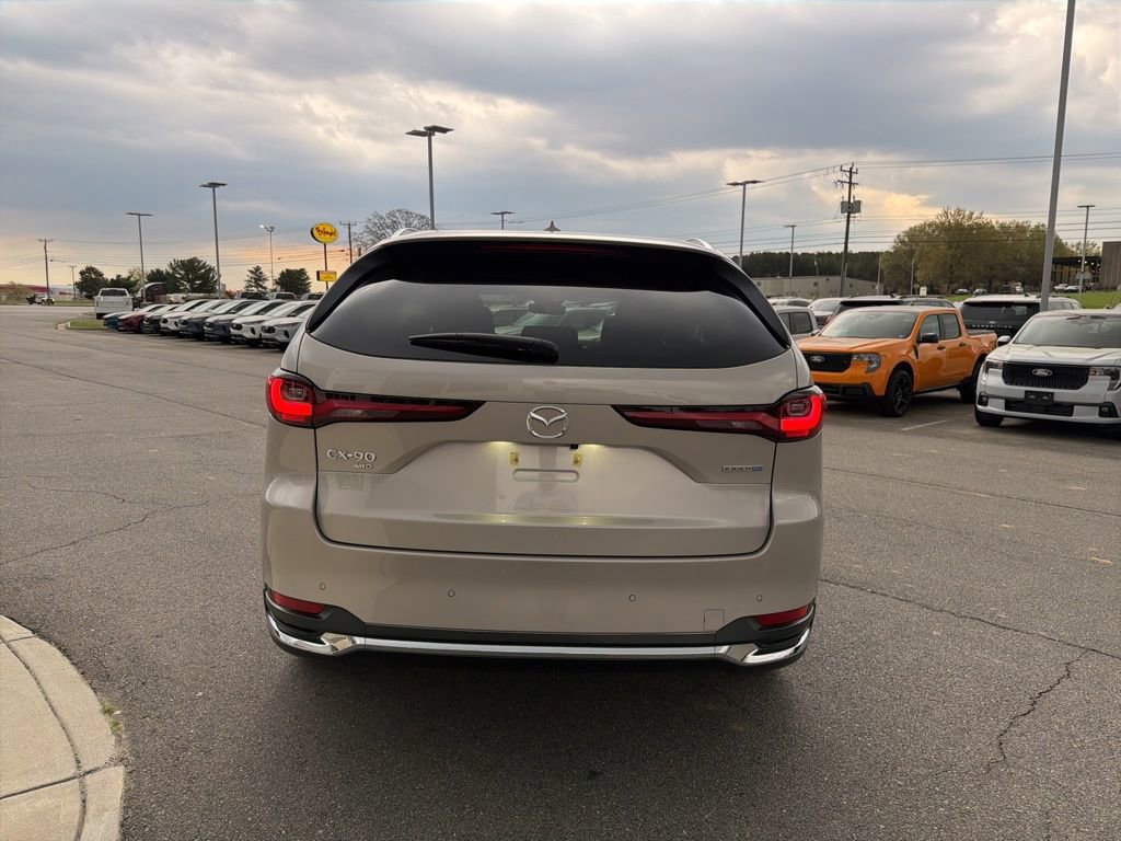 Used 2024 MAZDA CX-90 Plug-In Hybrid w/ Premium Plus image 4